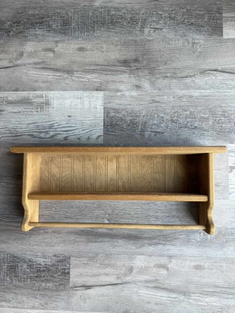 Wooden Shelf With Towel Rack