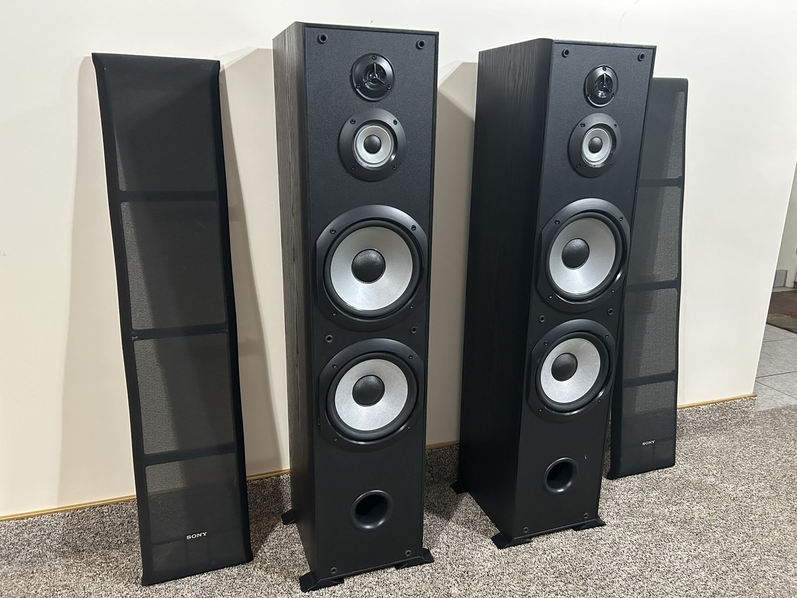 Sony SS-F7000P Speaker System - Pair of Tower Speakers, 200W, 8Ω Impedance