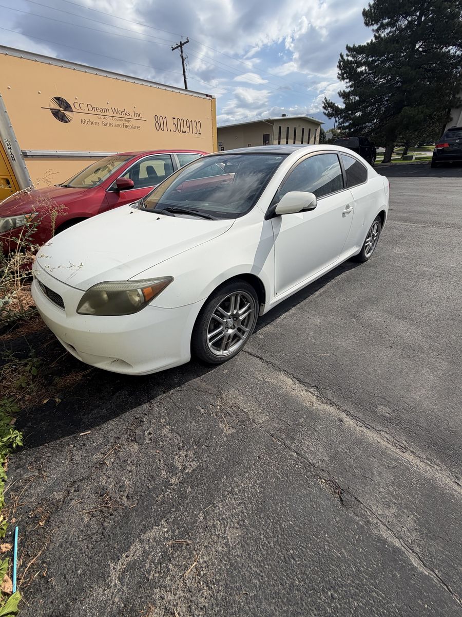 2006 Scion tC 