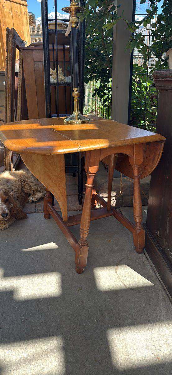 Antique early American drop leaf table
