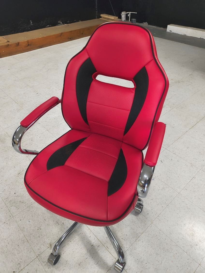 RED OFFICE CHAIR