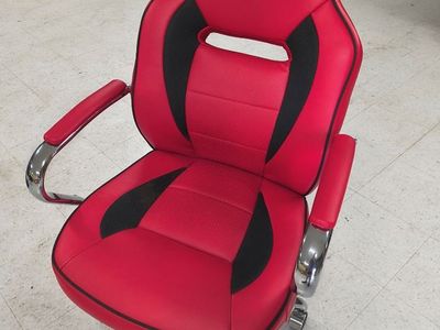 RED OFFICE CHAIR