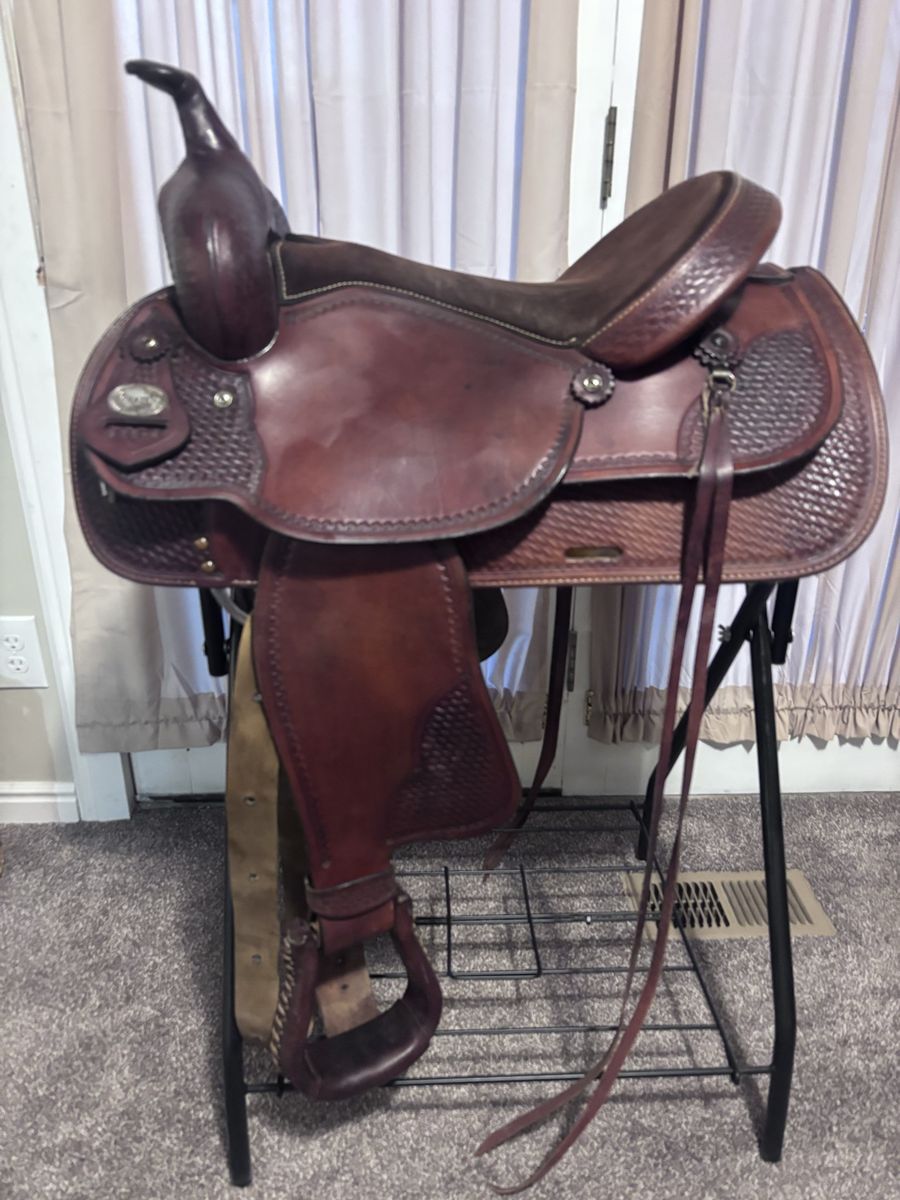 Crates Trail Saddle