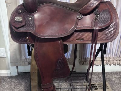 Crates Trail Saddle