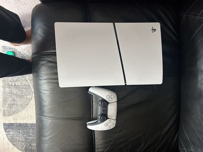 Ps5 pro with controller everything works greats no damage 100% working ill show videos