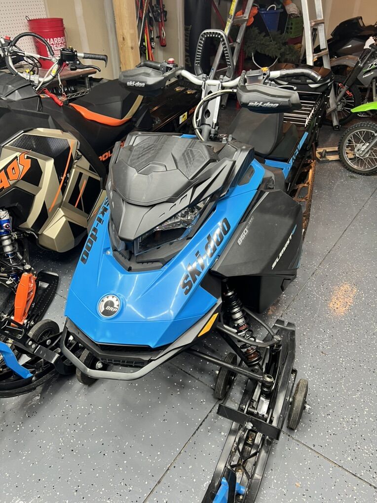 2019 Ski Doo Summit 175