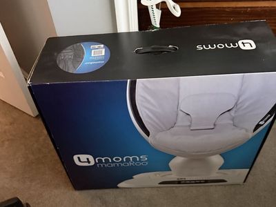 4moms mamaRoo Classic Black Infant Seat Baby Swing - Gently Used, Great Condition