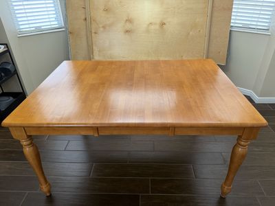 Great Dining Set With Lots Of flexibility