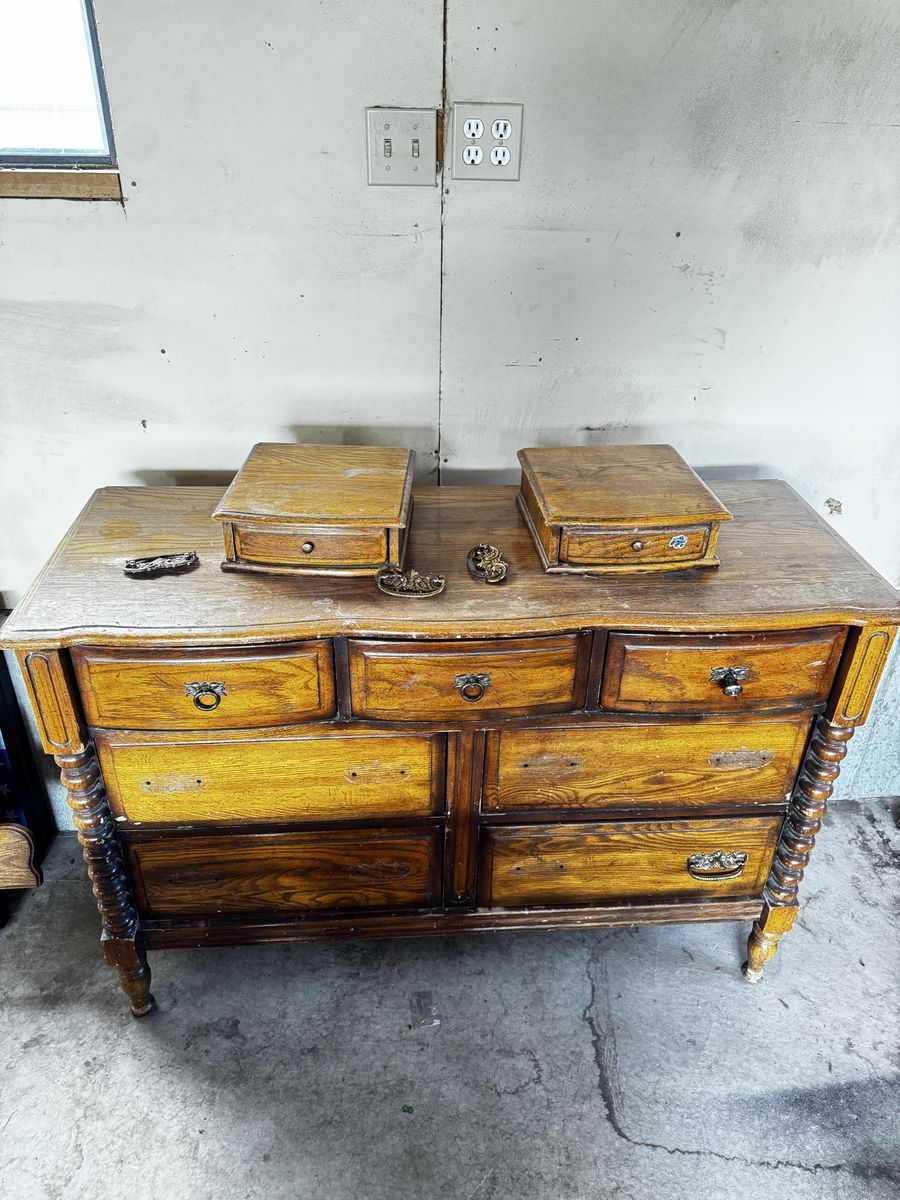 Vintage dresser