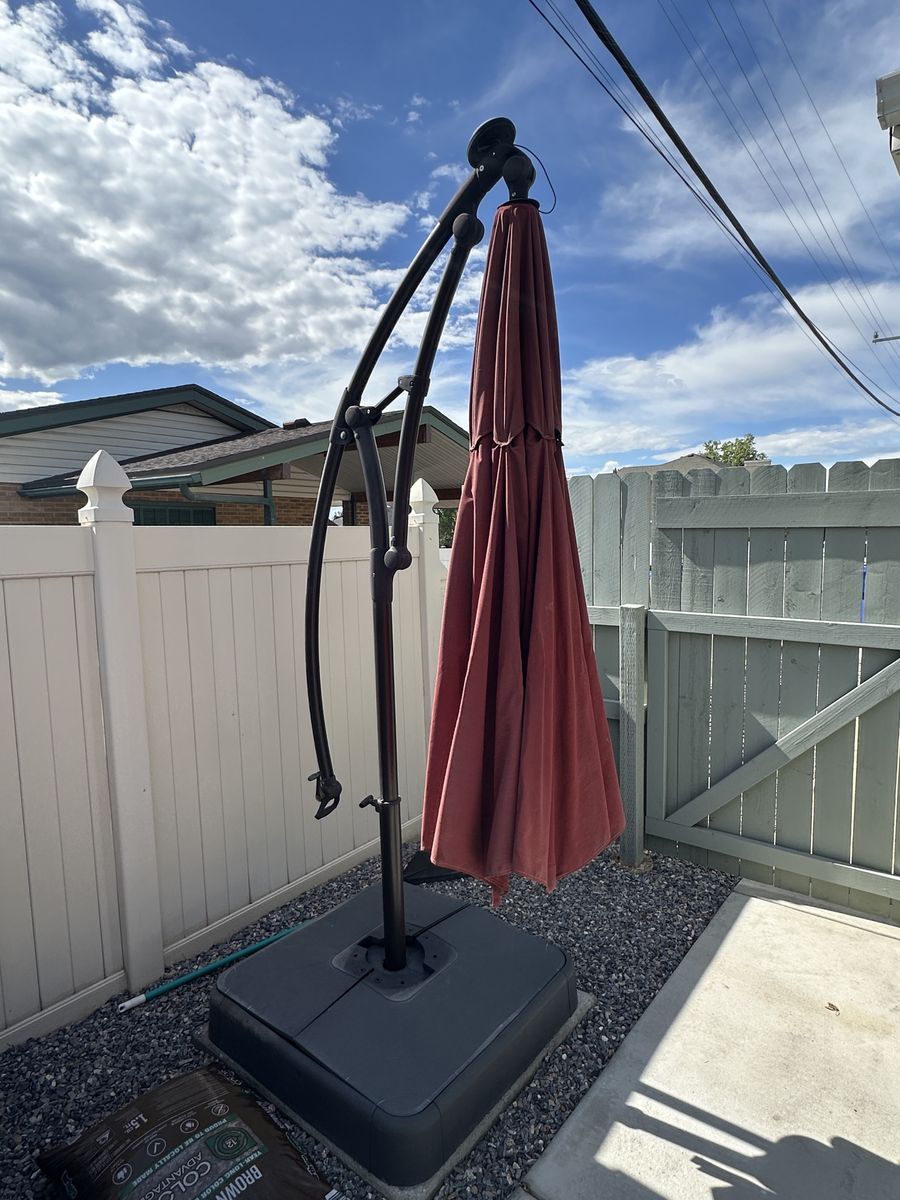 10 foot cantilever umbrella