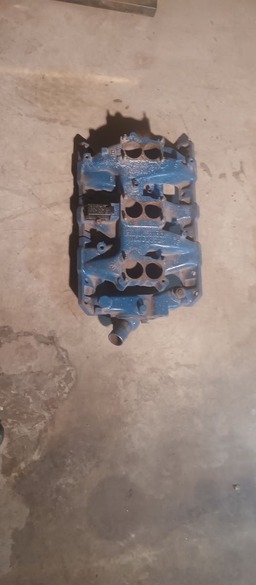 Pontiac tri-power manafolds