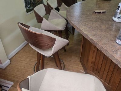 (6) Counter height 24"seat Swivel Stools