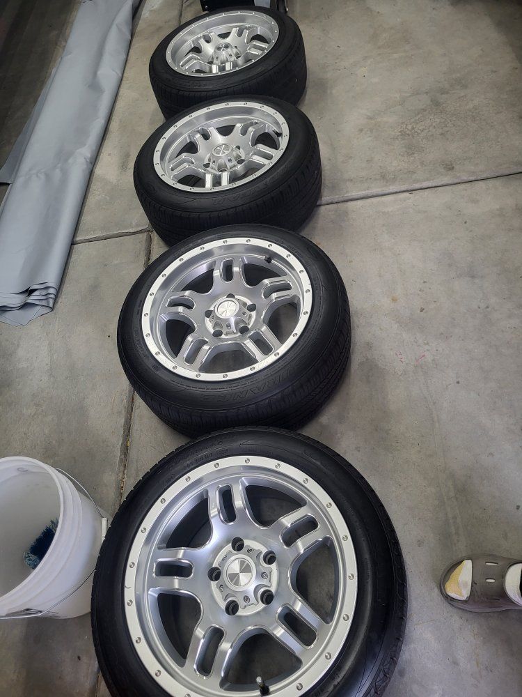 4 wheels 17x9 5x5 lug pattern