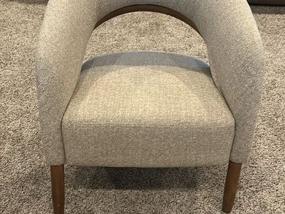 Contemporary Upholstered Accent Chair Mid-Century Modern Barrel Armchair