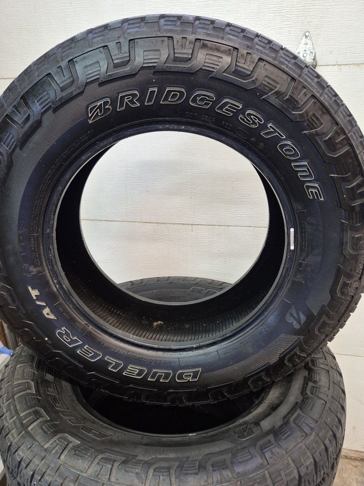 Bridgestone Dueler 255/70R18