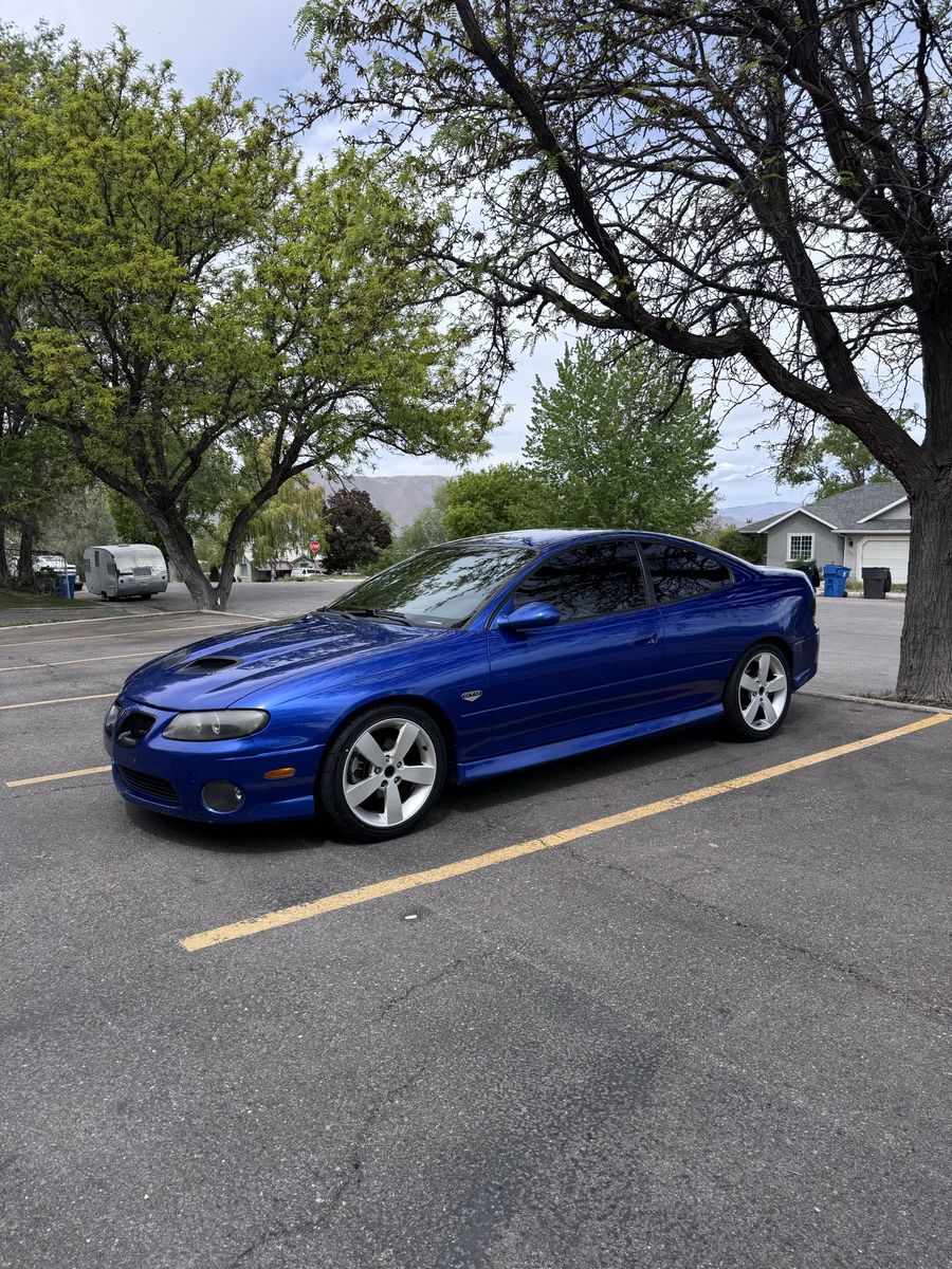 2004 Pontiac GTO Base