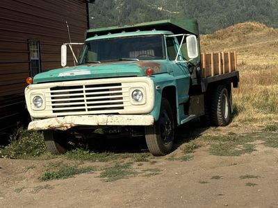 1967 ford F600 dump truck