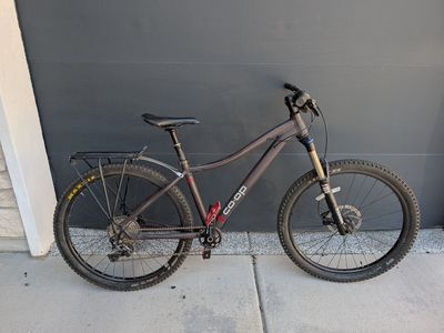 Co-op DRT 1.2 27.5-inch mountain bike - excellent condition