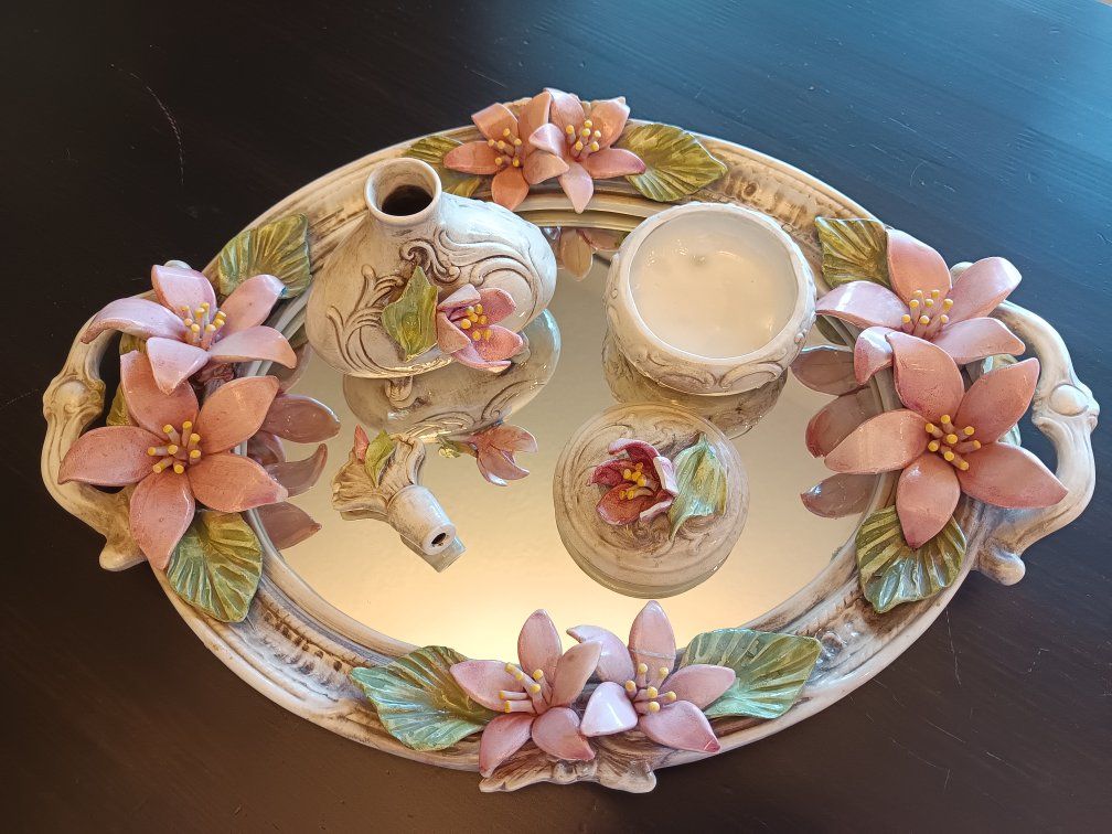 Main image 5