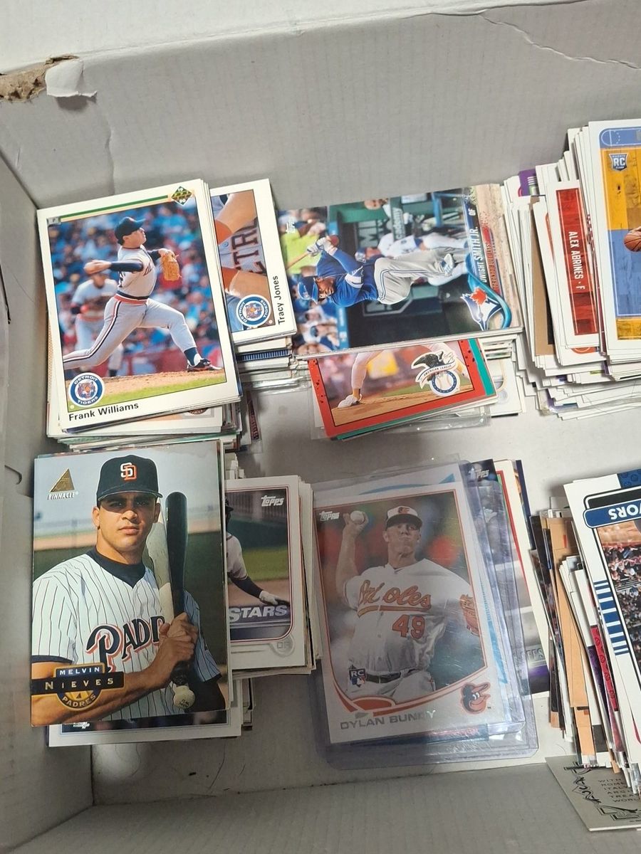 700 Sports Card Lot – Baseball, Basketball & Football – Includes Numbered cards