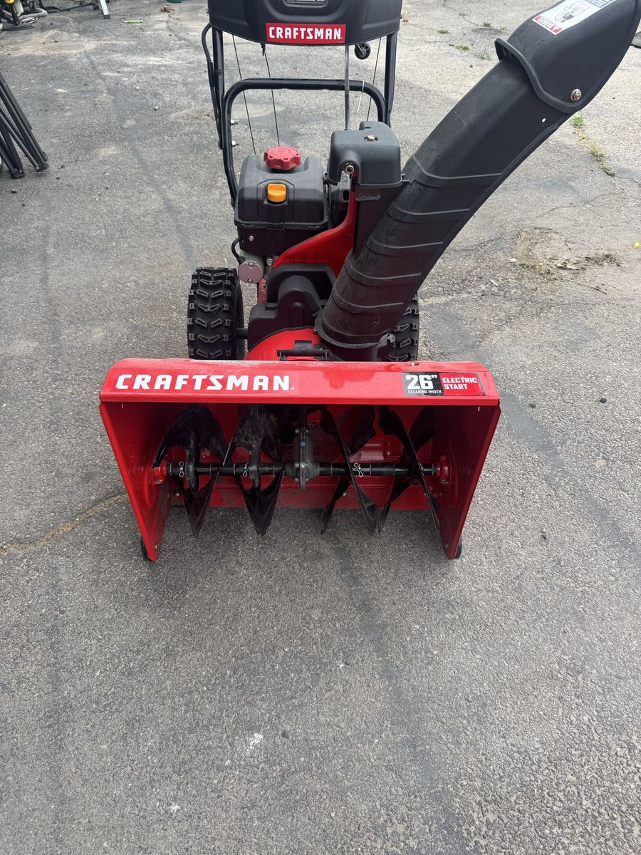 Craftsman 26” snowblower. Barley used!