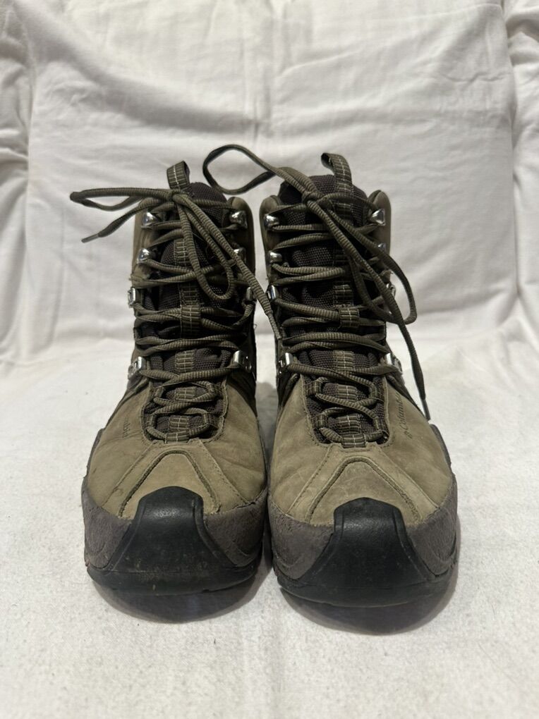 Columbia Women’s 7 Olive Green WP Hiking Boots