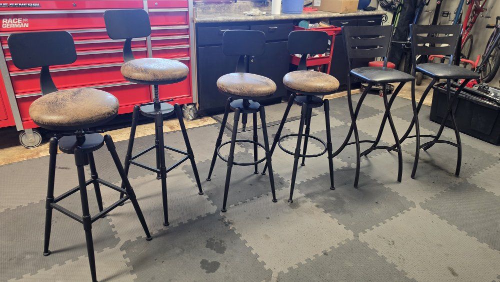 6 Barstools