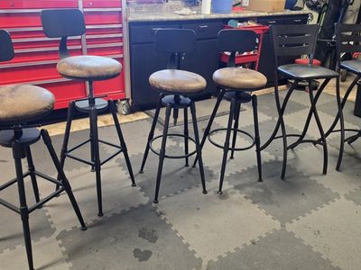 6 Barstools