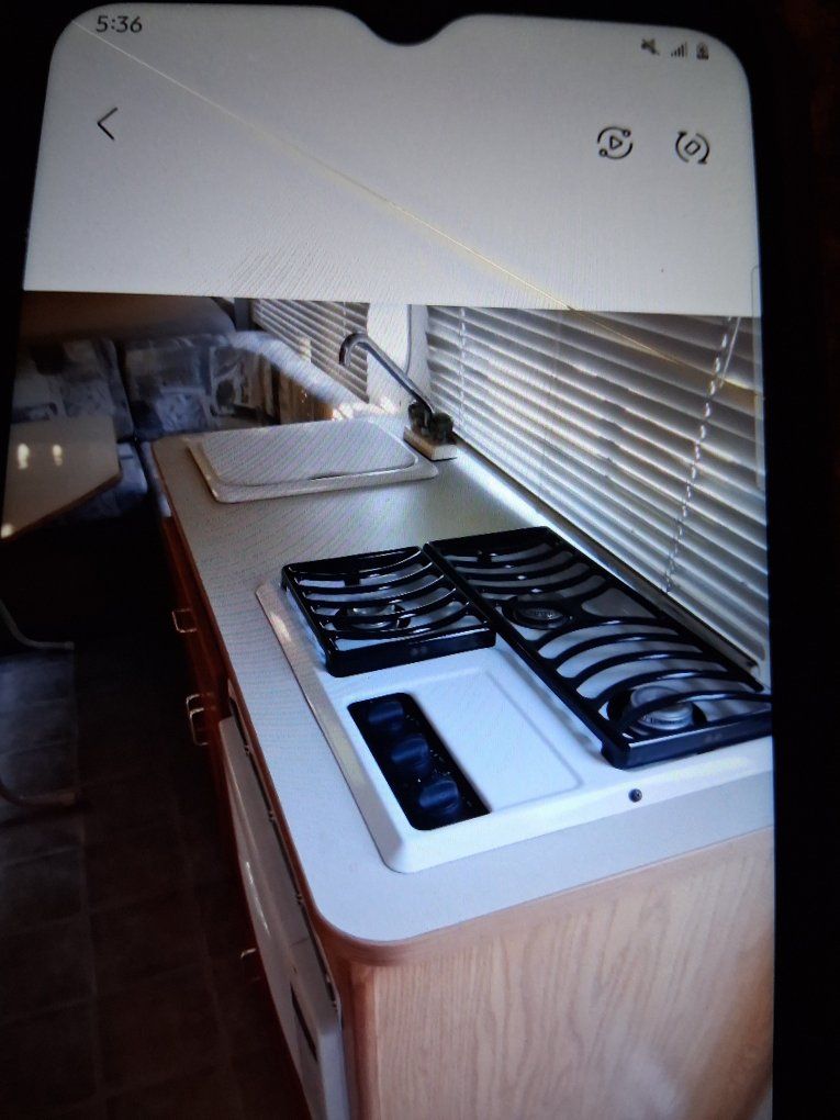 Main image 3