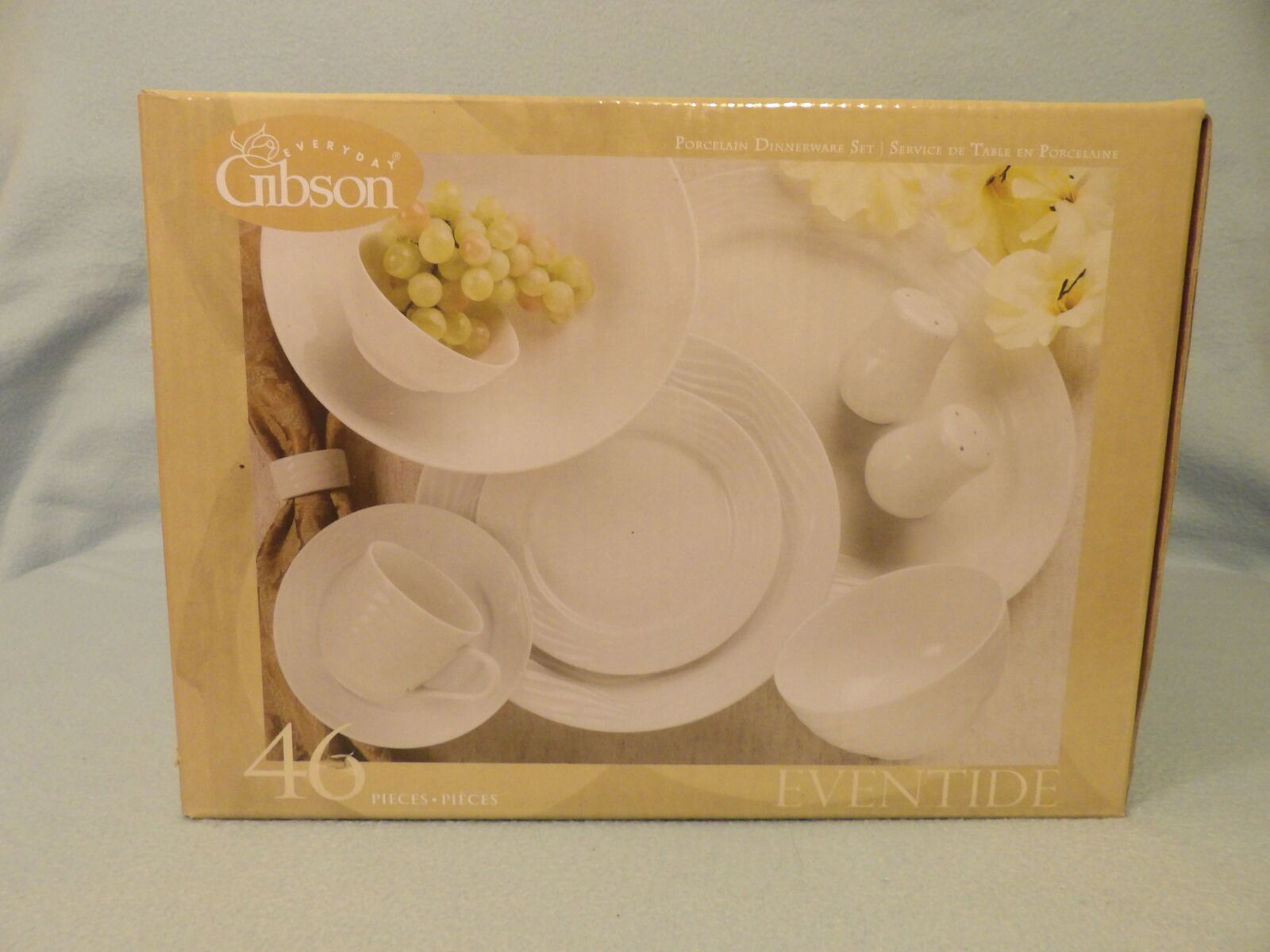 NEW Boxed Gibson Everyday Designs All White Eventide Wavy Ribbed Rim Dishes 46 Piece Dishware Set