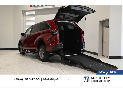 2026 Toyota Sienna LE 8-Passenger