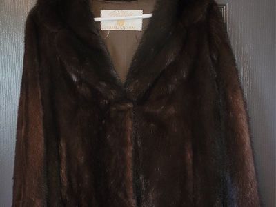 VINTAGE ZCMI CAMEO ROOM MINK FUR COAT – ESTATE QUALITY – $425 OBO