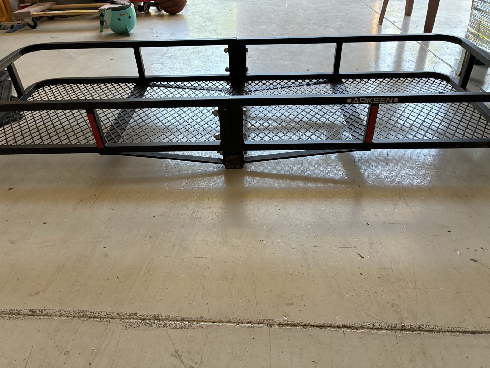 Arksen Trailer Hitch Cargo Carrier – Excellent Condition