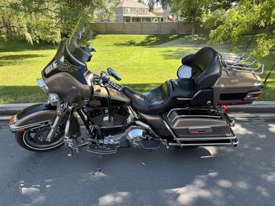 Harley-Davidson Electra Glide Classic Touring Motorcycle