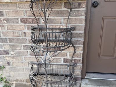 3-Tier Wrought Iron Plant Stand / Garden Planter Rack