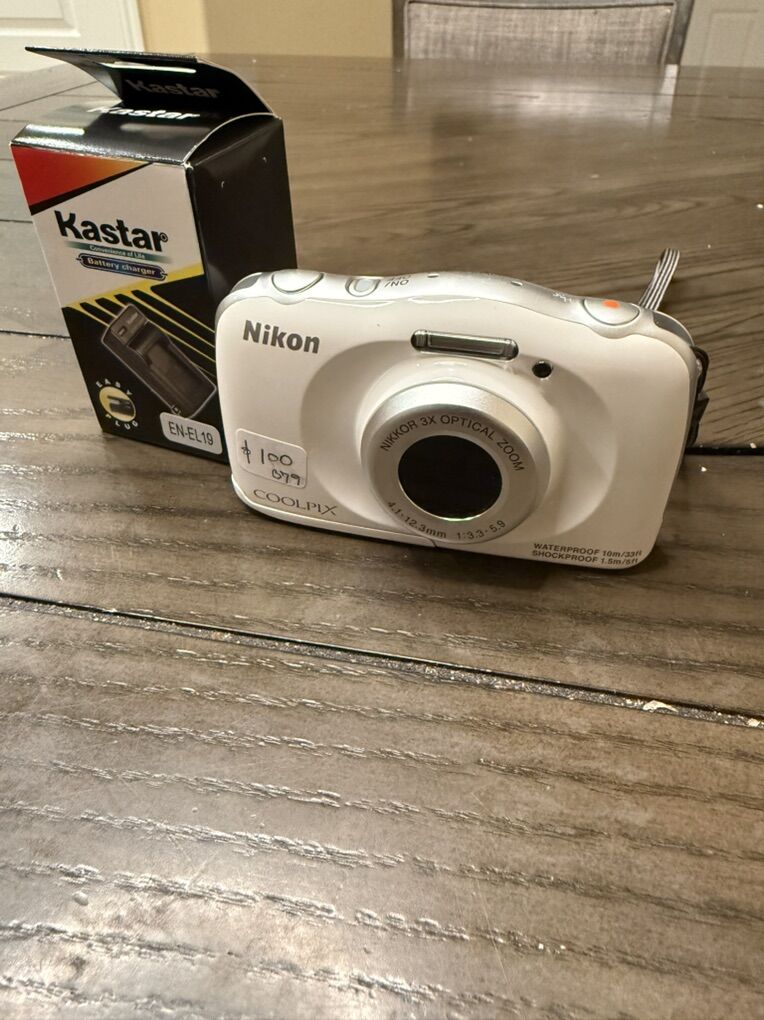 Nikon COOLPIX S33 13.2MP Digital Camera White