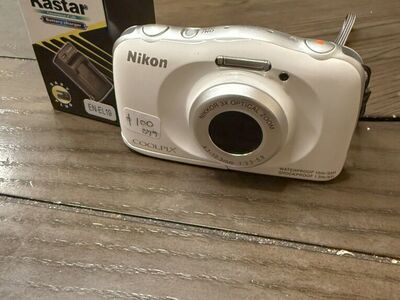 Nikon COOLPIX S33 13.2MP Digital Camera White