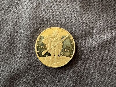 Gold coin/medal