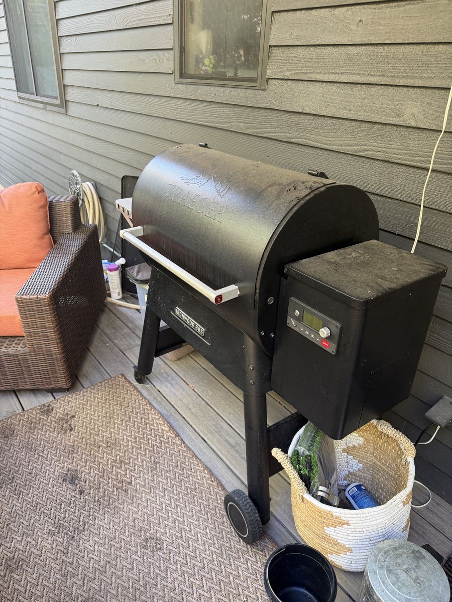 Traeger ironwood 885