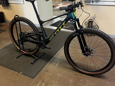 2023 Scott Spark RC (upgraded)