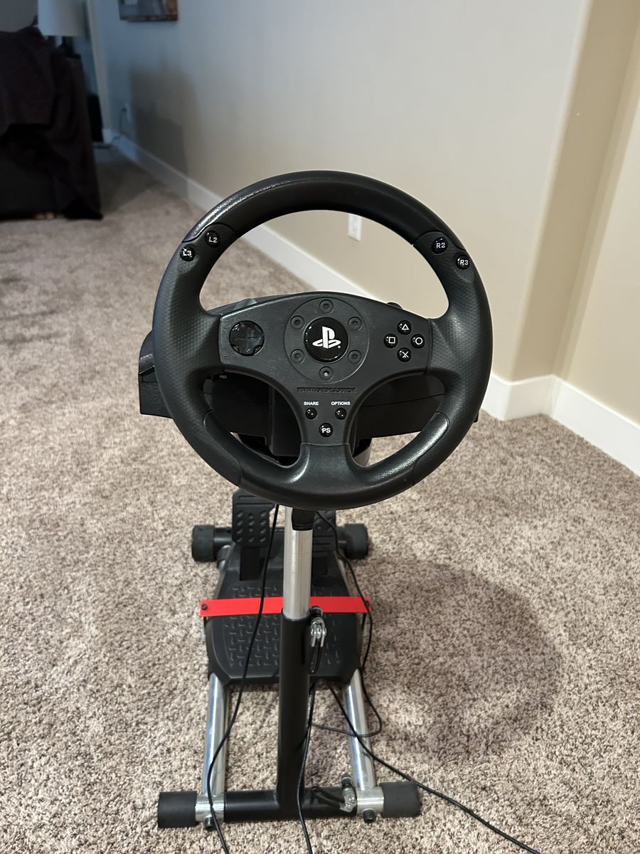 PlayStation Racing Wheel by Thrustmaster