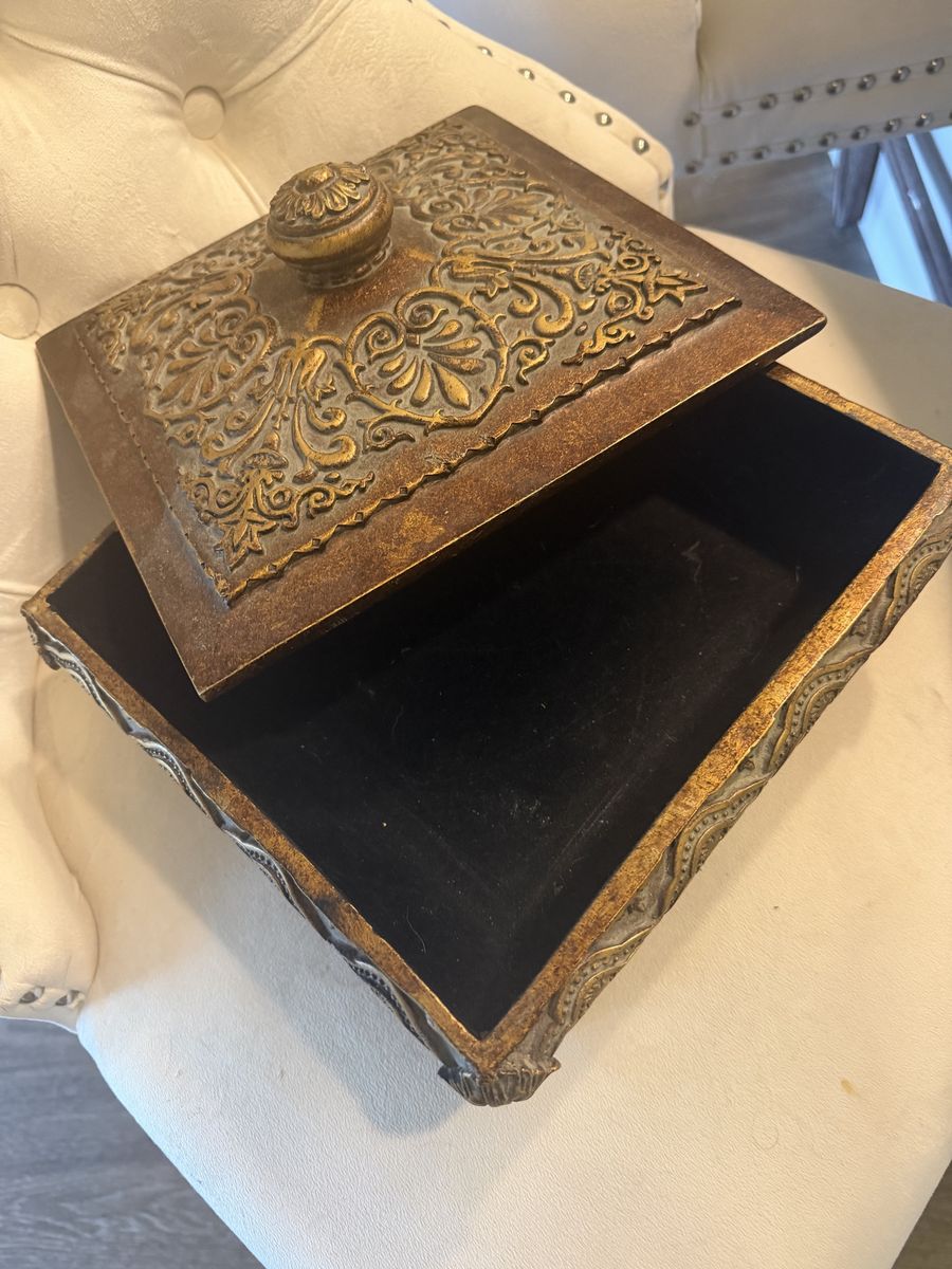 Main image 4