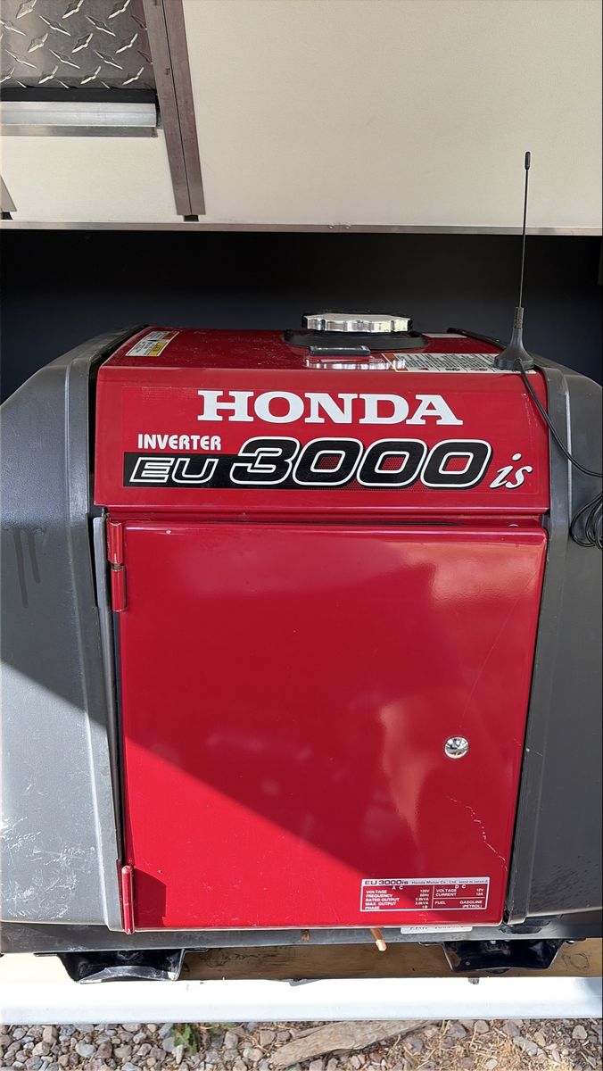 Honda eu3000is Generator