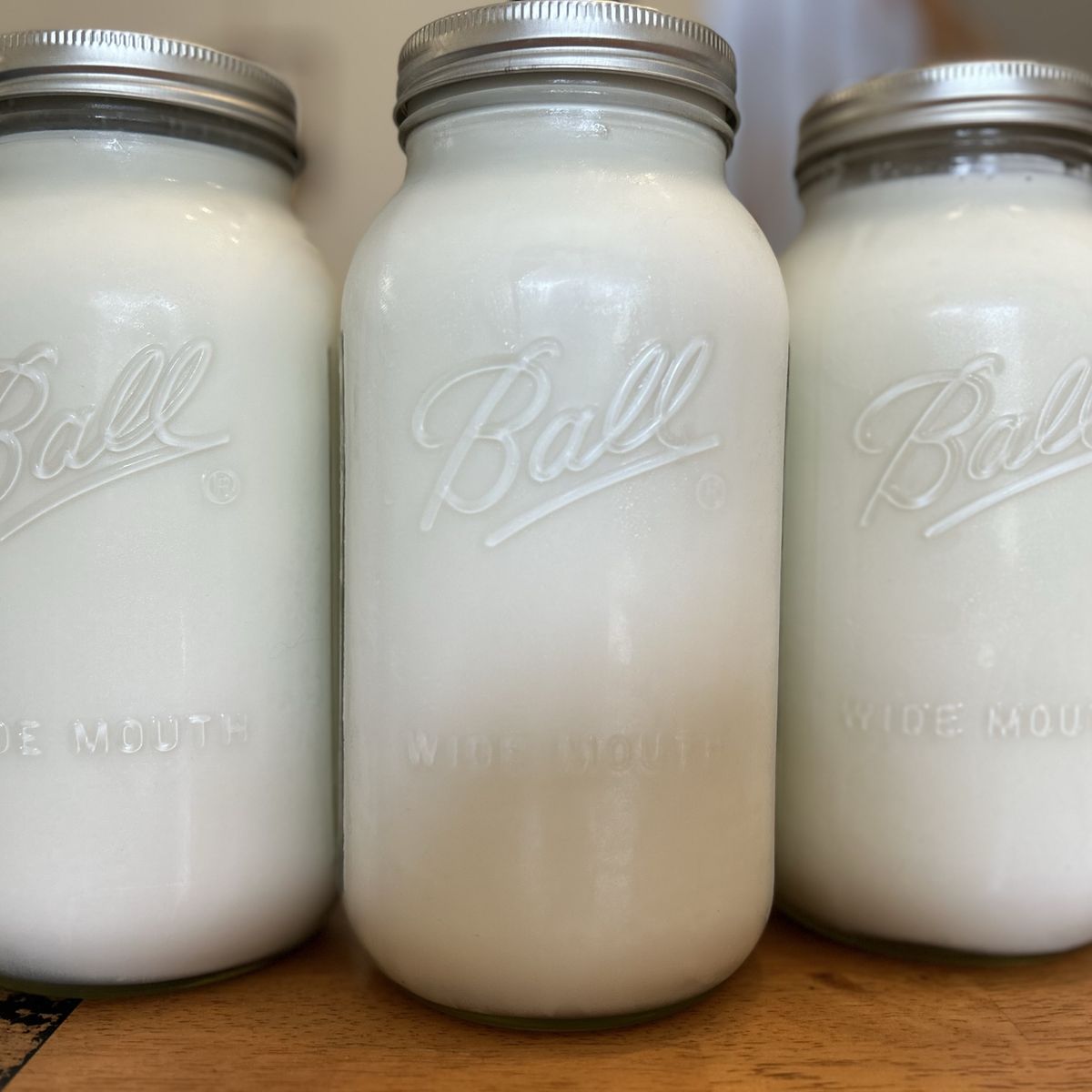Raw Goat Milk