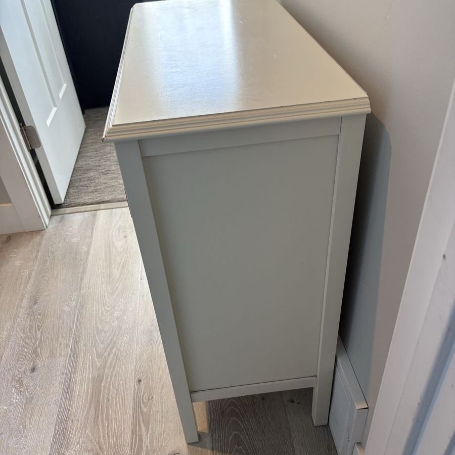 Main image 3