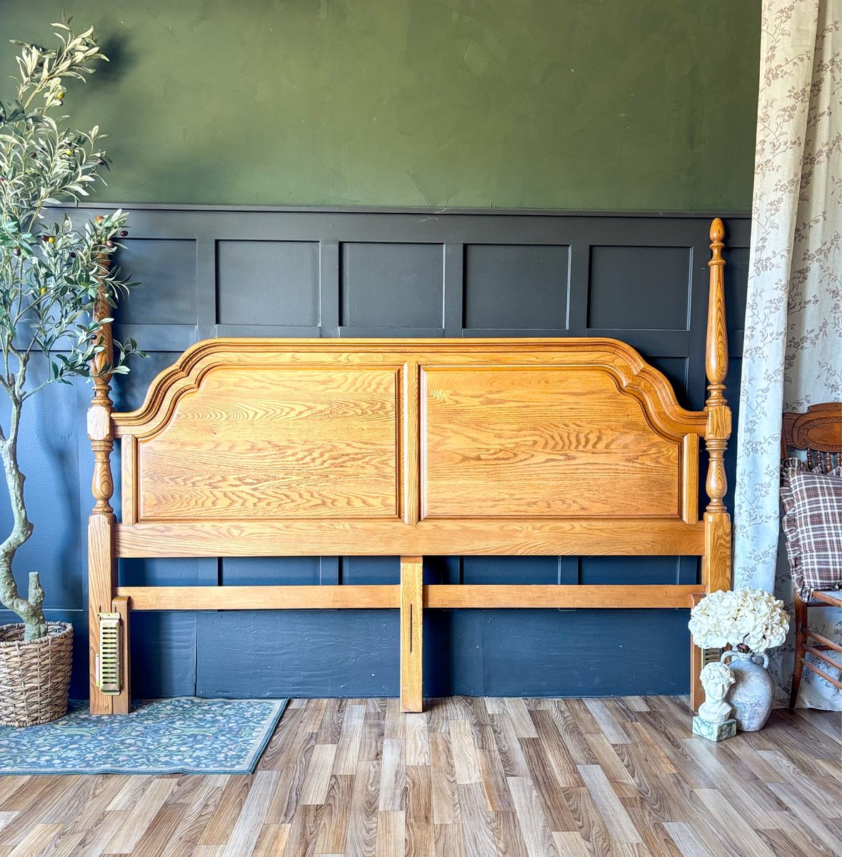 *FREE DELIVERY* Vintage Oak King Arched Headboard
