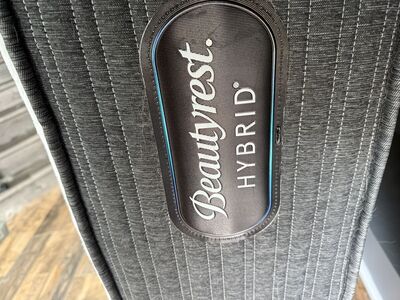 Sealy King Size Beauty Rest Hyrbrid Mattress