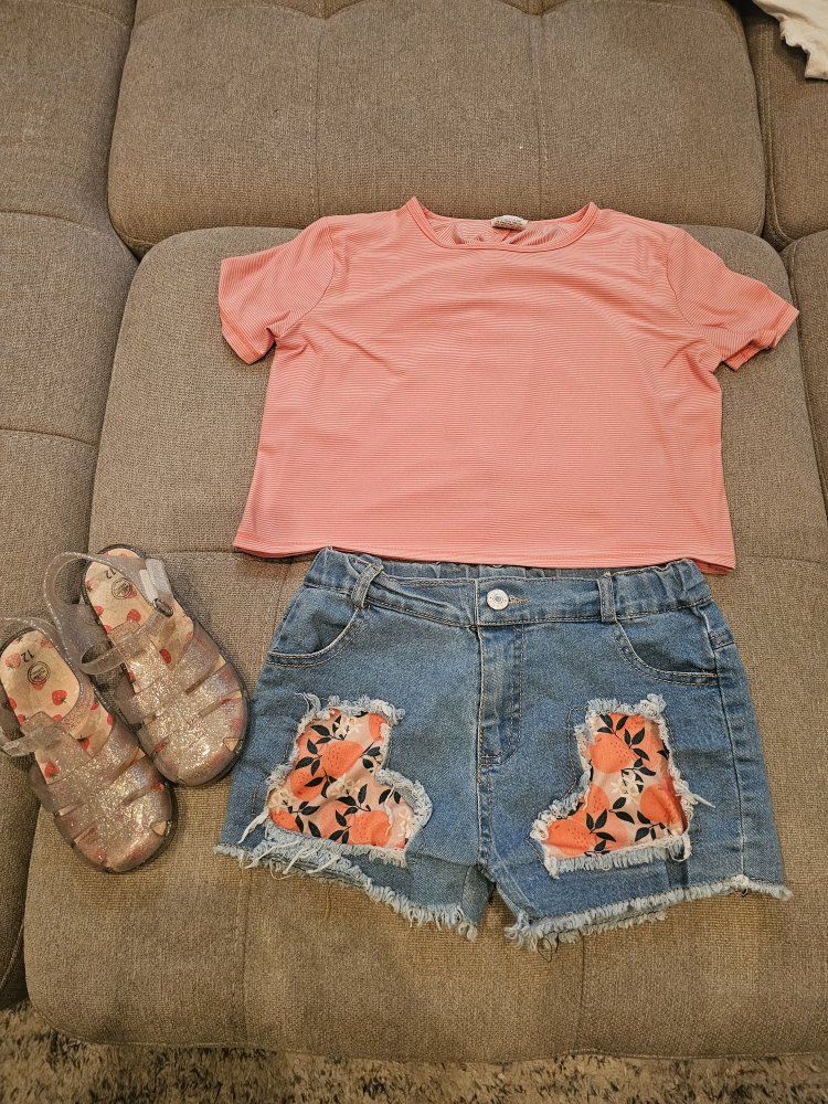Girl's 3-Piece Outfit Lot - All in Motion Top M(8), Shorts & Wonder Nation Jelly Sandals Size 12