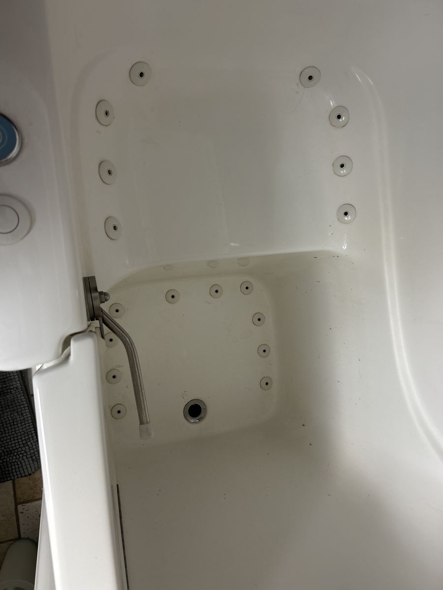 Main image 3