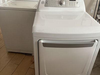 Washer & Gas Dryer Set